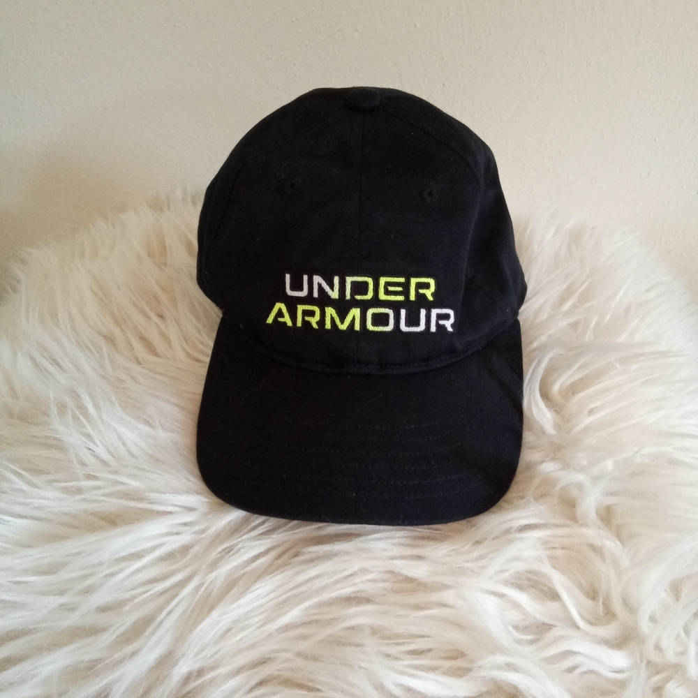 NWT Under Armour Youth Black Hat Lid Cap Snap Back Adjustable One Size